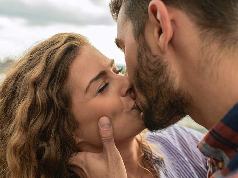 What to say after kissing someone for the first time 2